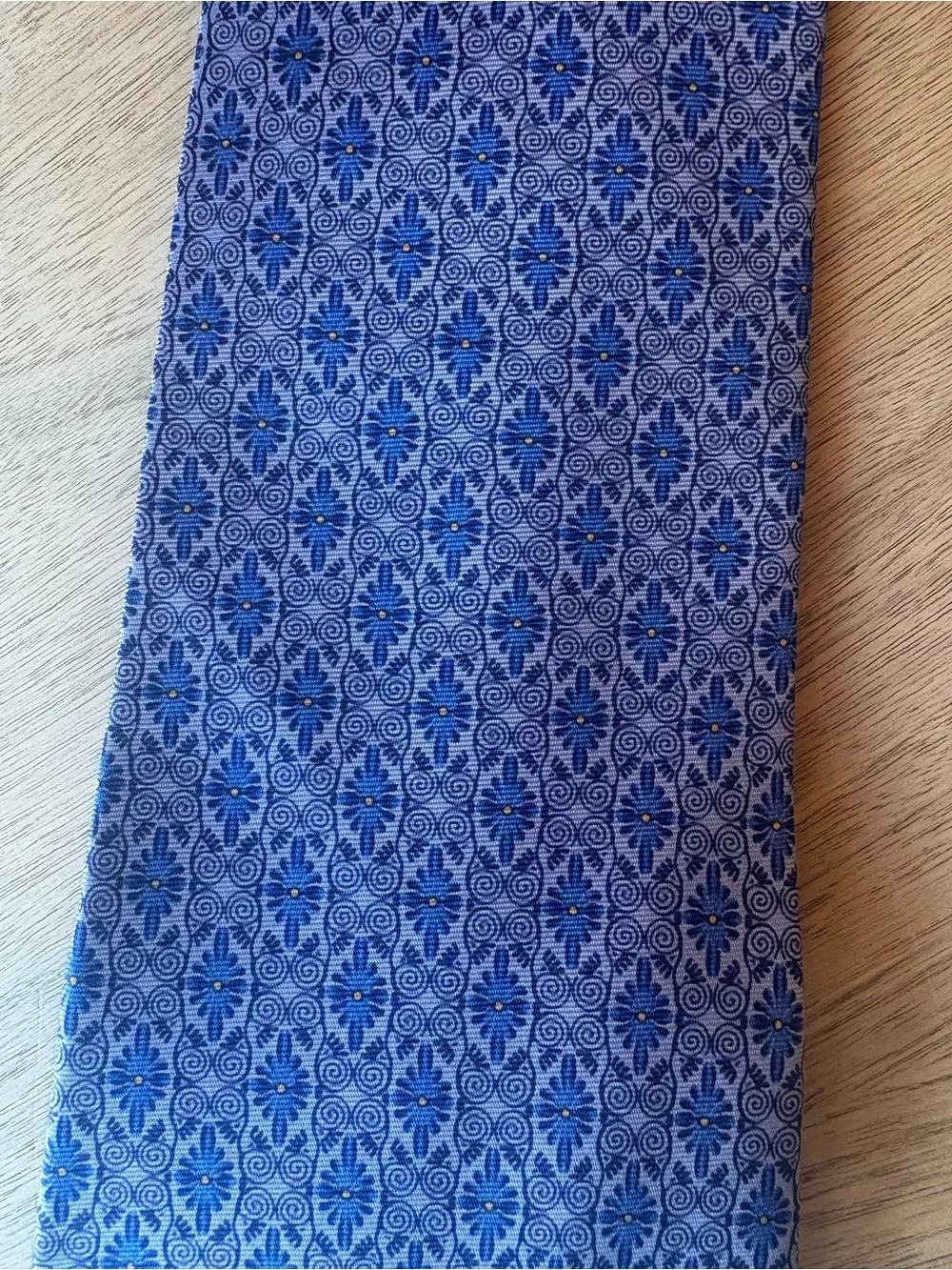 The Metropolitan Museum of Art excellent preloved